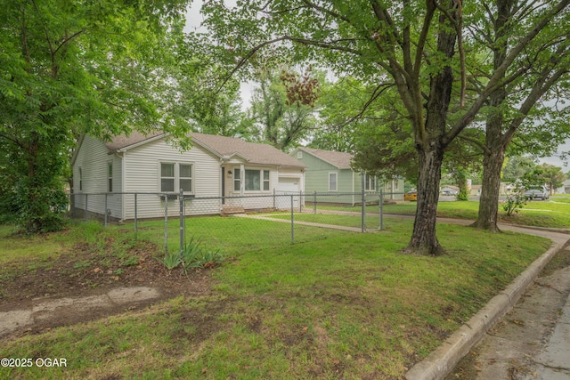 424 S Mcconnell Ave, Joplin, MO 64801 - ranch-style home featuring a garage