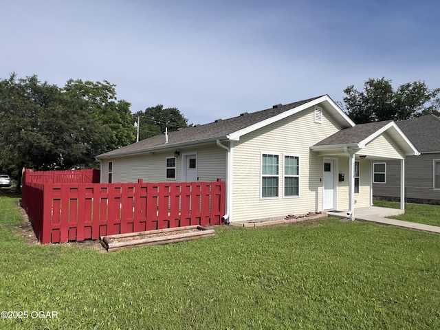 2124 S Byers Ave, Joplin, MO 64804 - view of front of home featuring roof with shingles
