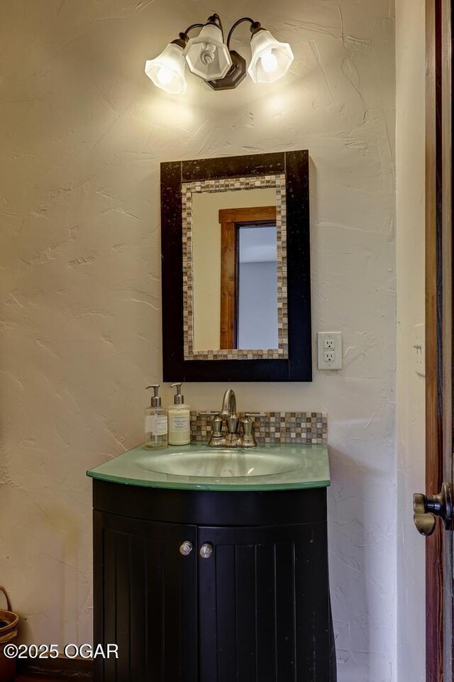10640 Durango Ln, Carthage, MO 64836 - bathroom with vanity
