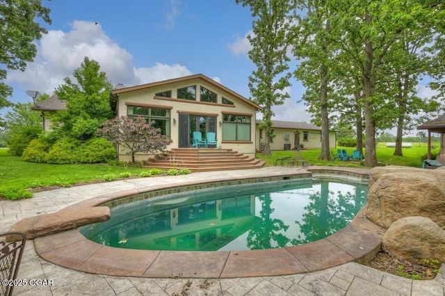 10640 Durango Ln, Carthage, MO 64836 - outdoor pool featuring a yard