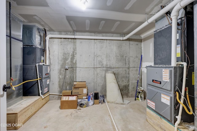 6133 Ridgeview Ct, Joplin, MO 64804 - unfinished below grade area with heating unit