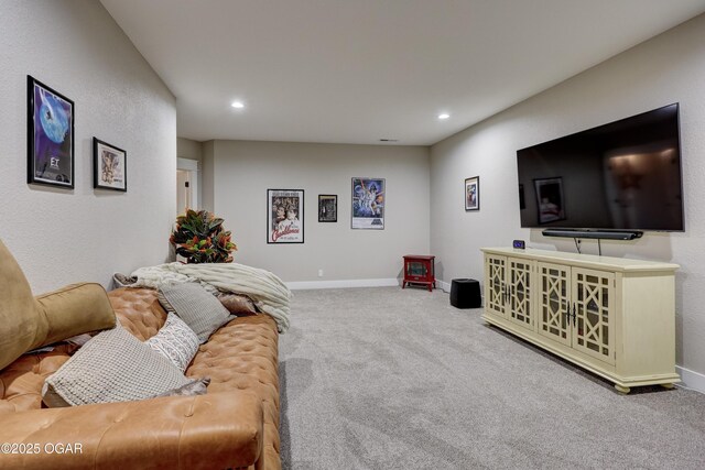 6133 Ridgeview Ct, Joplin, MO 64804 - carpeted living area featuring recessed lighting
