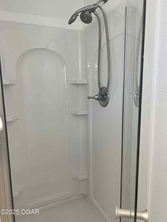 1617 Massachusetts Ave, Joplin, MO 64804 - full bathroom featuring a shower stall