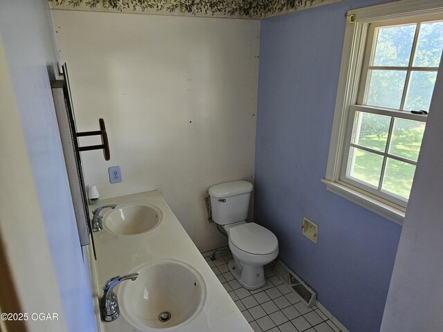 423 N Elizabeth St, Nevada, MO 64772 - photo 11