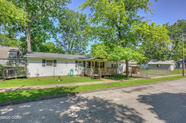 502 N Oak St, Webb City, MO 64870 - photo 1