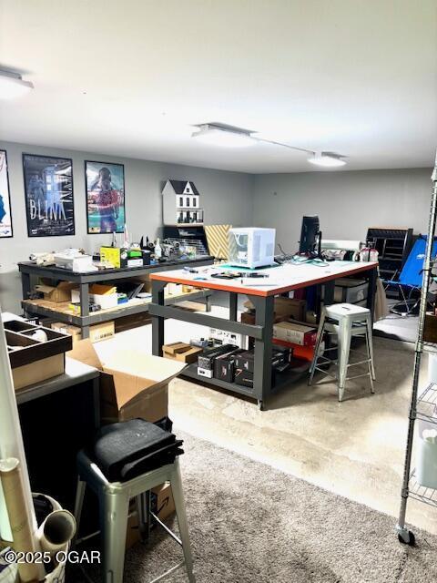 1606 Fairview Ave, Baxter Springs, KS 66713 - office area featuring a workshop area