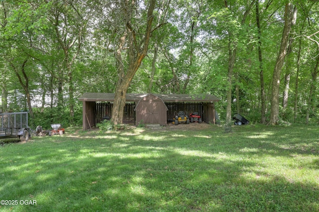 204 Split Rail Dr, Joplin, MO 64801 - view of green lawn featuring a shed