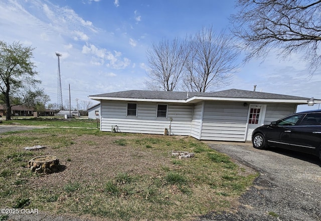 310 W 19th St, Baxter Springs, KS 66713 - view of side of home