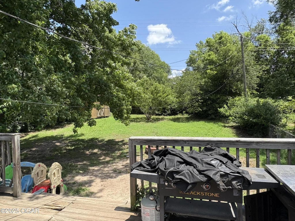 211 Par Ave, Webb City, MO 64870 - deck with a yard