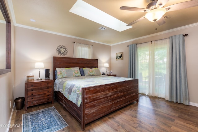 3101 Shore Dr, Grove, OK 74344 - bedroom featuring wood finished floors, ornamental molding, a skylight, and ceiling fan