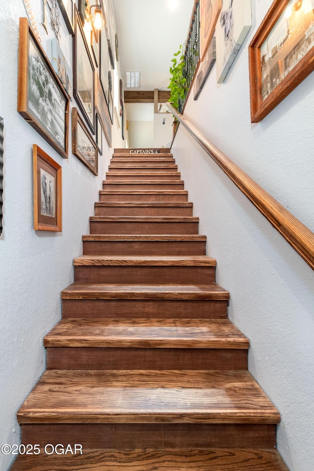 3101 Shore Dr, Grove, OK 74344 - stairs with a textured wall