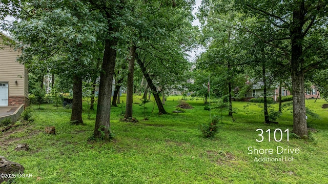 3101 Shore Dr, Grove, OK 74344 - view of green lawn