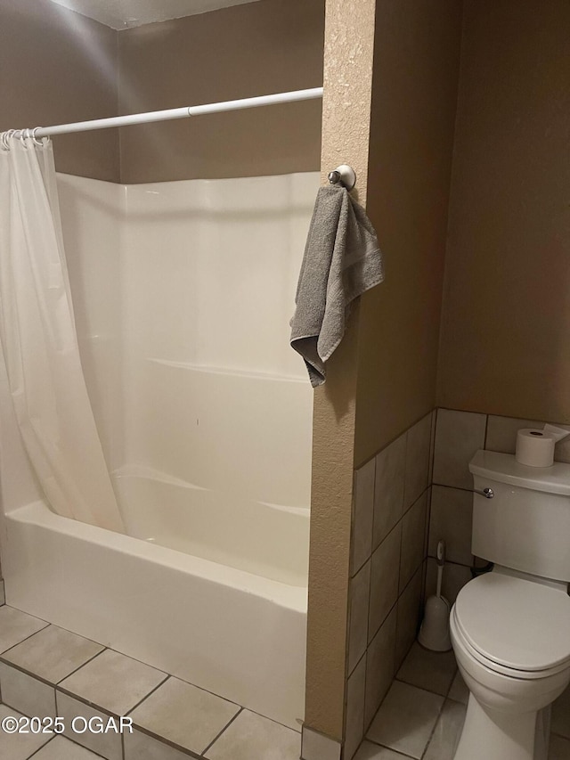 1701 S Kenser Rd, Joplin, MO 64801 - full bath featuring tile patterned flooring and shower / bathtub combination with curtain