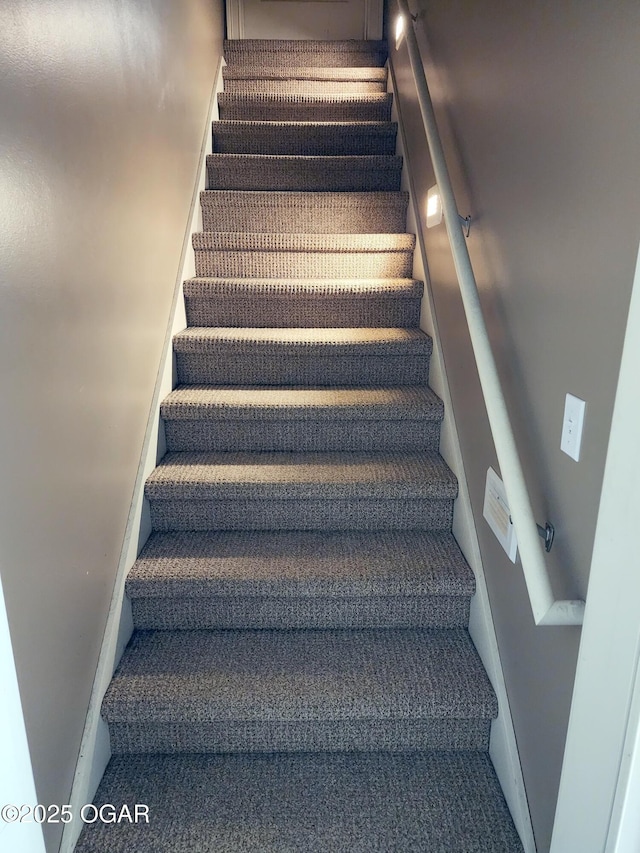 1502 E 7th St, Lamar, MO 64759 - stairs with carpet flooring