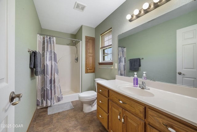 2238 Holly Ln, Miami, OK 74354 - full bathroom featuring vanity and a shower with curtain