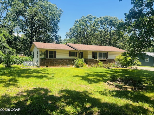 505 Oak Dr, Carl Junction, MO 64834 - ranch-style house with brick siding and a front lawn