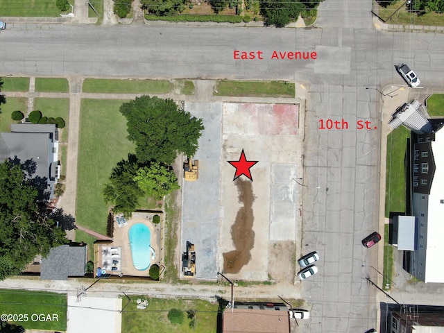 140 E 10th St, Baxter Springs, KS 66713