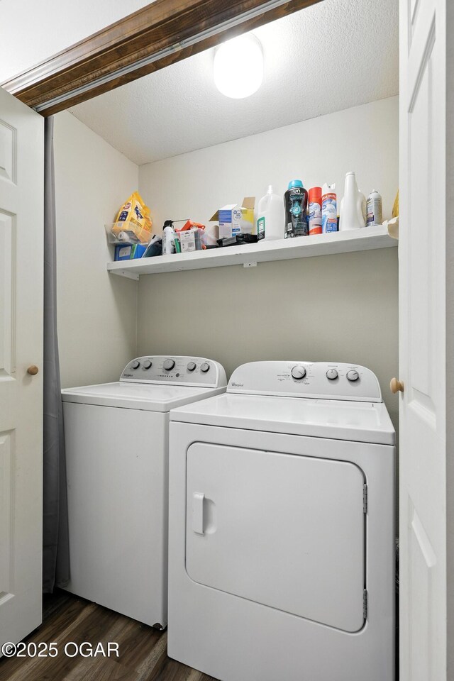 1901 Laura Ln, Joplin, MO 64801 - laundry area featuring independent washer and dryer and dark wood finished floors