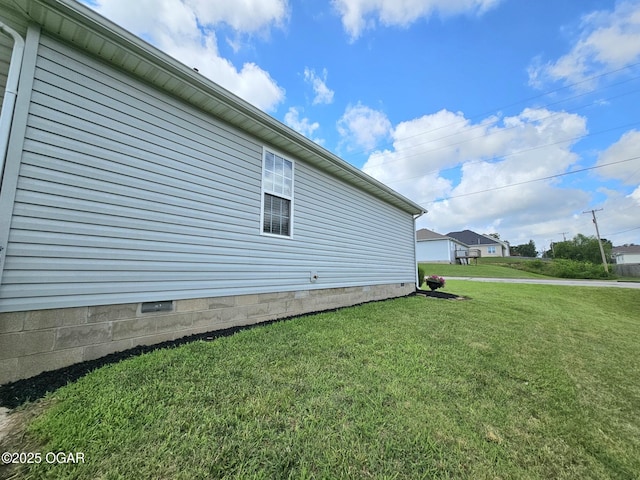 2813 Heartland Ave, Joplin, MO 64804 - view of side of property with a lawn and crawl space