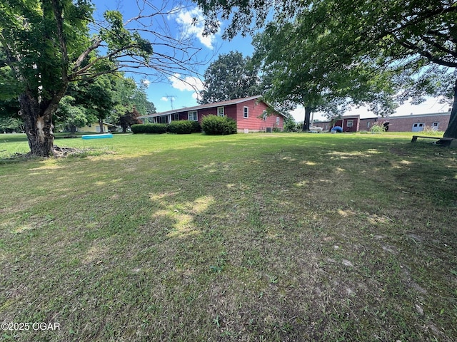 1238 E Crest Dr, Houston, MO 65483 - view of grassy yard