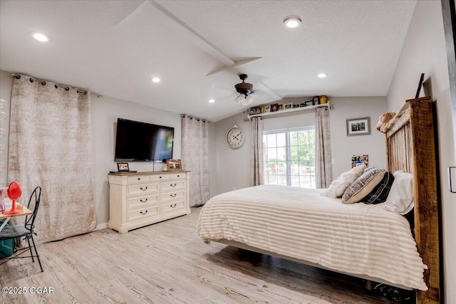 11284 Norway Rd, Neosho, MO 64850 - bedroom featuring lofted ceiling, light wood-type flooring, recessed lighting, a ceiling fan, and a textured ceiling