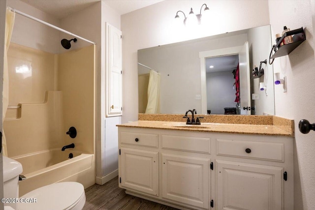 11284 Norway Rd, Neosho, MO 64850 - full bathroom featuring vanity, wood finished floors, and shower / tub combo