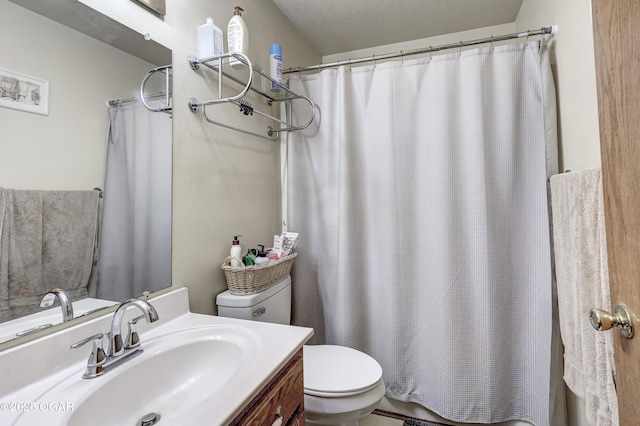 5223 County Lane 301, Joplin, MO 64801 - full bathroom featuring vanity and curtained shower