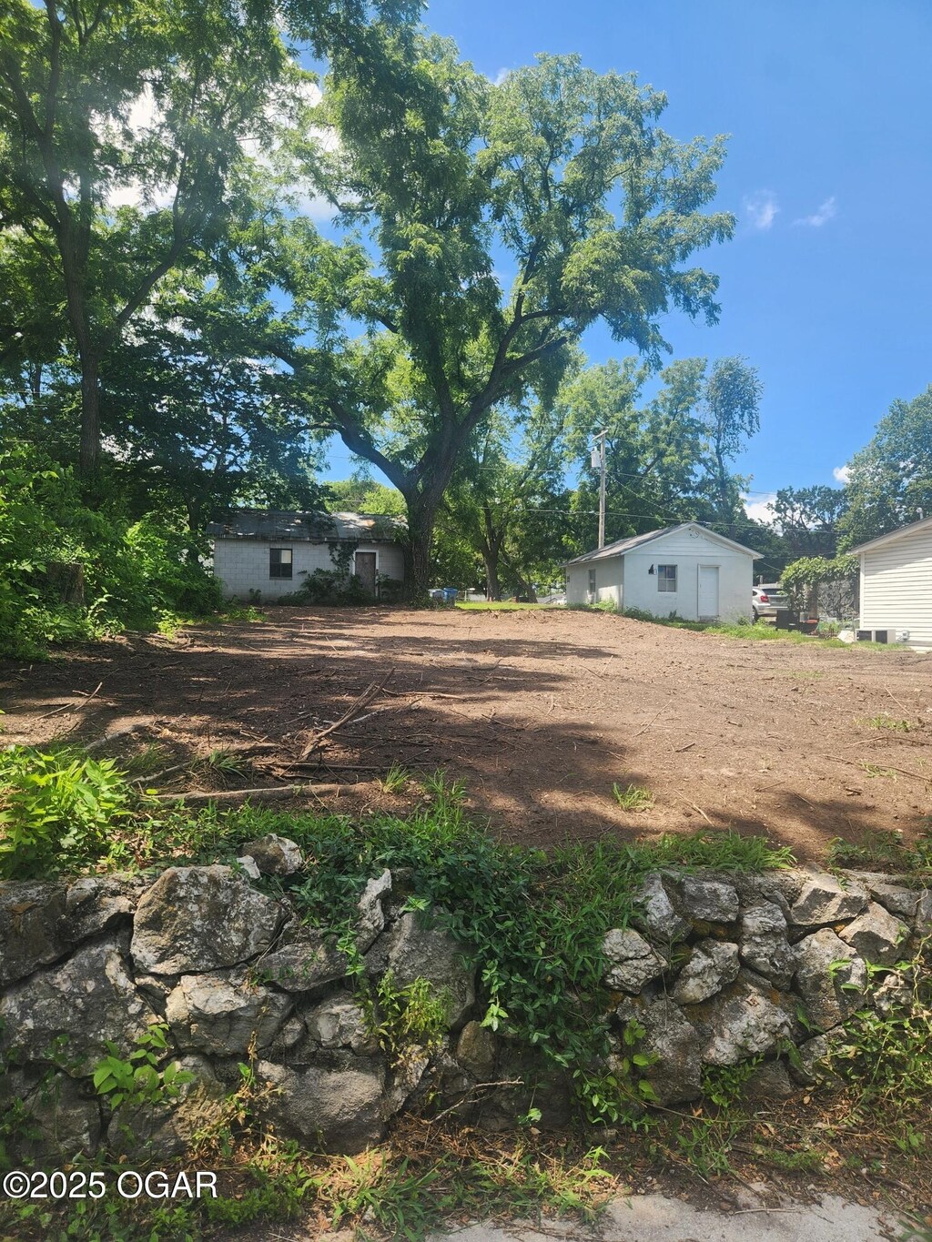 322 N Maple Ave, Joplin, MO 64801