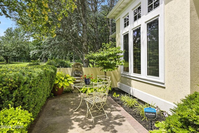 5738 Deer Park Ln, Joplin, MO 64804 - view of patio / terrace