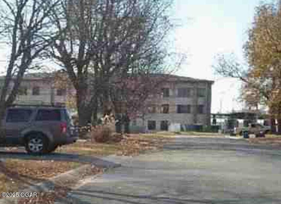 2908 S Park Ave, Joplin, MO 64804 - view of asphalt road