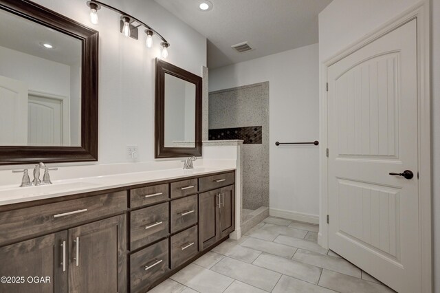 2258 S Greystone Sq, Webb City, MO 64870