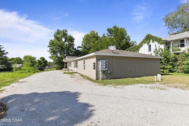 418 W Mccord St, Neosho, MO 64850 - view of home's exterior featuring driveway