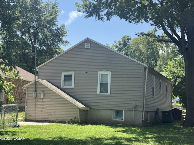 1003 Orchard St, Carthage, MO 64836 - rear view of property