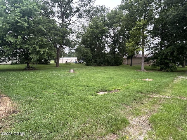 419 Depot St, Oswego, KS 67356 - view of green lawn