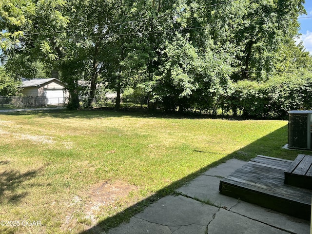 821 New Hampshire Ave, Joplin, MO 64801 - view of yard