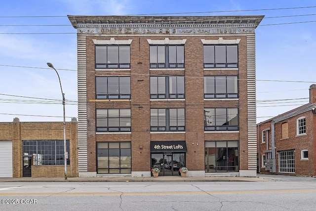 214 E 4th St Unit 303, Joplin, MO 64801 - photo 1