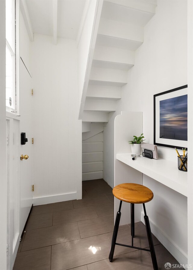1828 Grove St, San Francisco, CA 94117 - tiled office space with beam ceiling