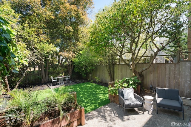 1828 Grove St, San Francisco, CA 94117 - view of yard featuring a patio