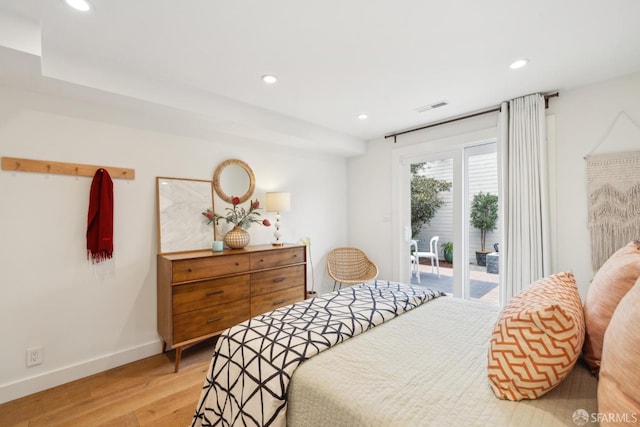 bedroom featuring recessed lighting, visible vents, baseboards, light wood-style floors, and access to exterior