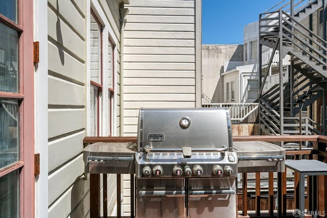 115 Magnolia St, San Francisco, CA 94123 - exterior space with stairs and a grill