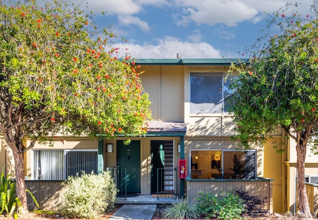 view of front of house