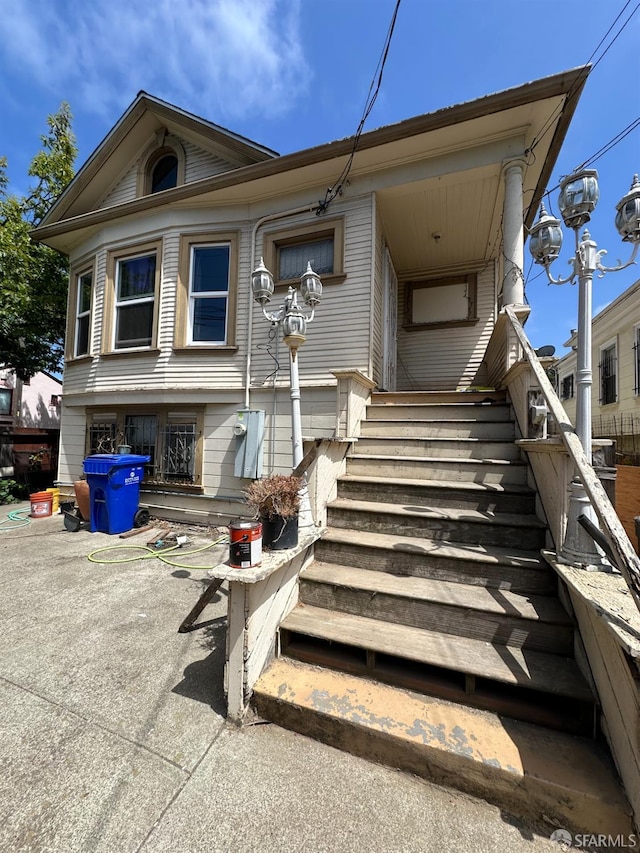 2140 27th Ave, Oakland, CA 94601 - view of front of house