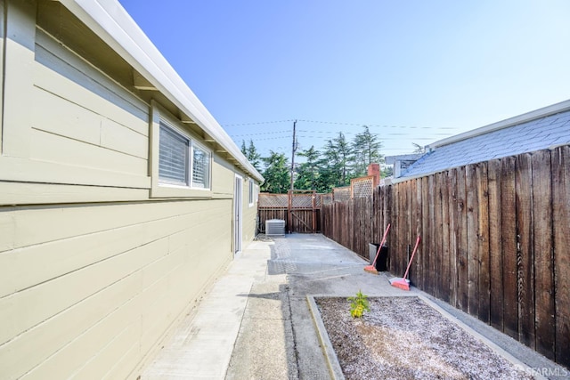 19652 Stanton Ave, Castro Valley, CA 94546 - fenced backyard with a patio area