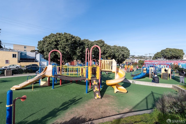 2277 33rd Ave, San Francisco, CA 94116 - view of community play area