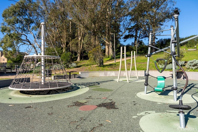2277 33rd Ave, San Francisco, CA 94116 - view of community play area