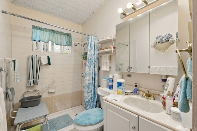 1146 Carlton Ave, Menlo Park, CA 94025 - bathroom with vanity, a stall shower, and toilet