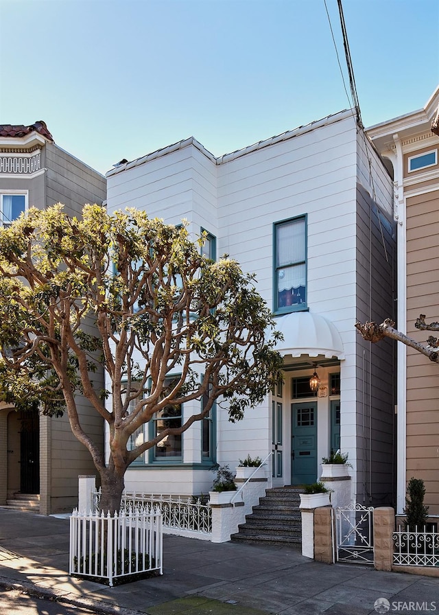 view of front of home