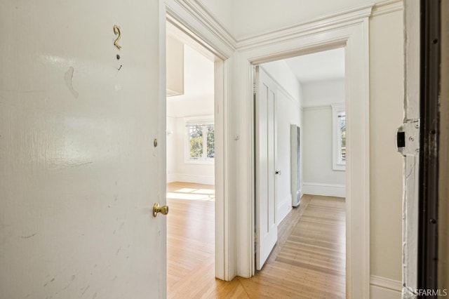 516 Stanyan St, San Francisco, CA 94117 - corridor featuring light wood-style flooring and baseboards