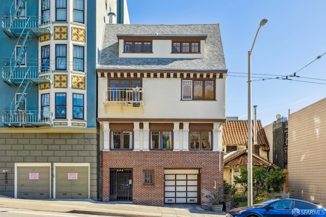 516 Stanyan St, San Francisco, CA 94117 - exterior space featuring a garage