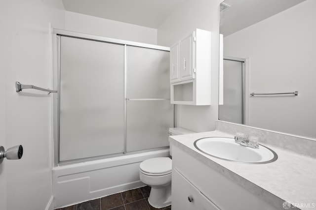 1919 Ygnacio Valley Rd Unit 33, Walnut Creek, CA 94598 - full bathroom with toilet, vanity, and bath / shower combo with glass door
